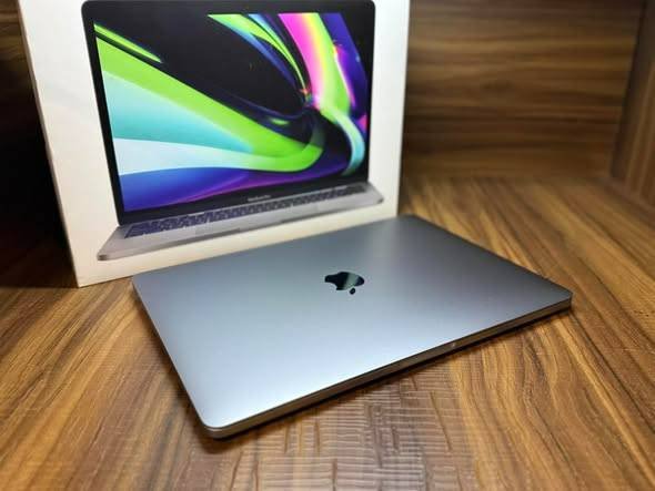 Used l Apple MacBook Pro l M1 Chip l Year 2020 Late