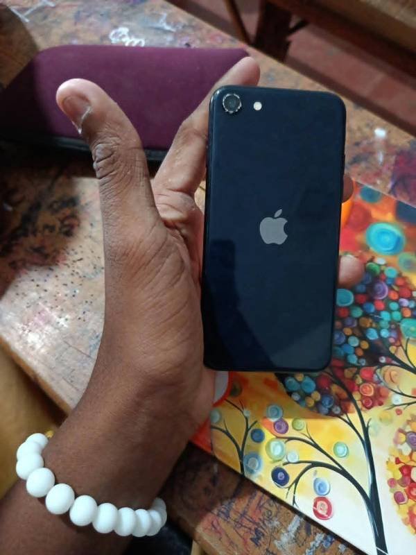I phone se for sale