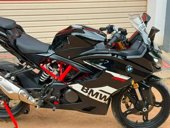 BMW G310 RR