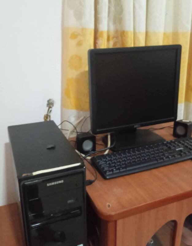 Monitor Desktop  Keyboard  Mouse  Speaker