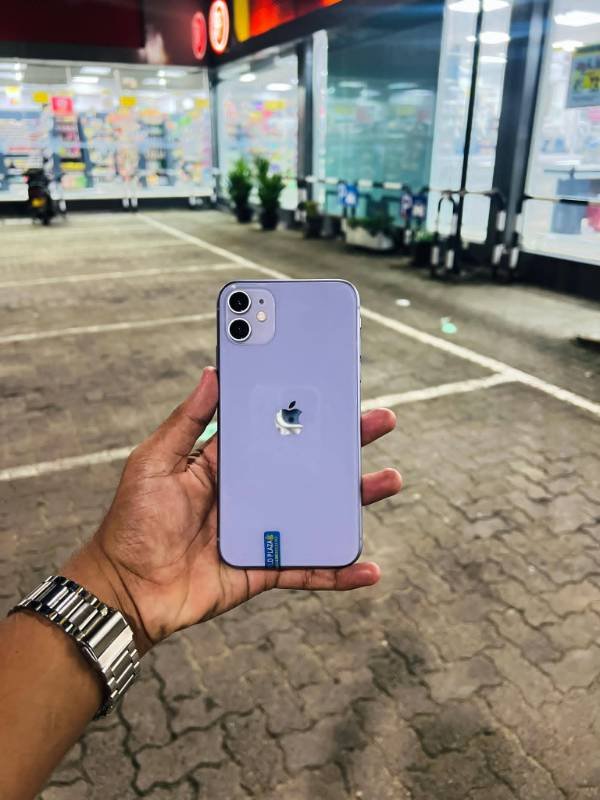 I phone 11 for sale