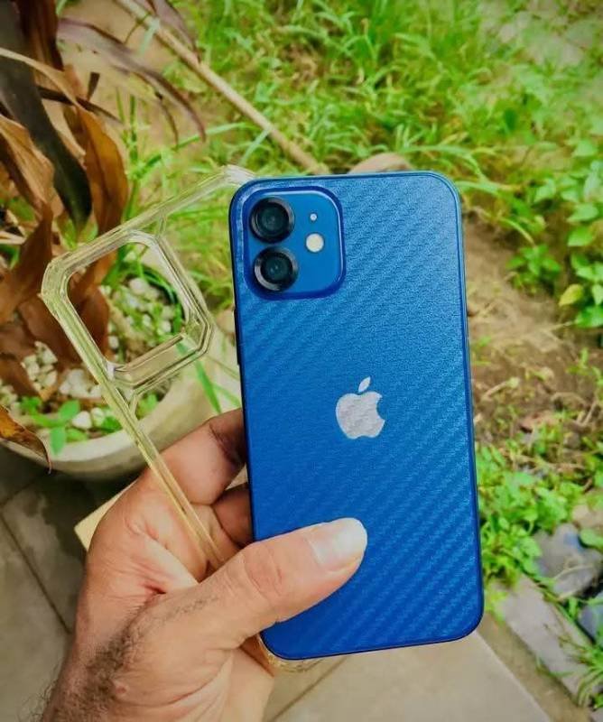 iPhone 12