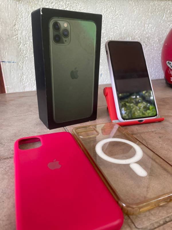 I phone 11 pro max for sale