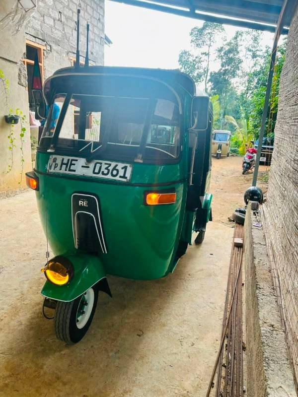Bajaj threeweel for sale