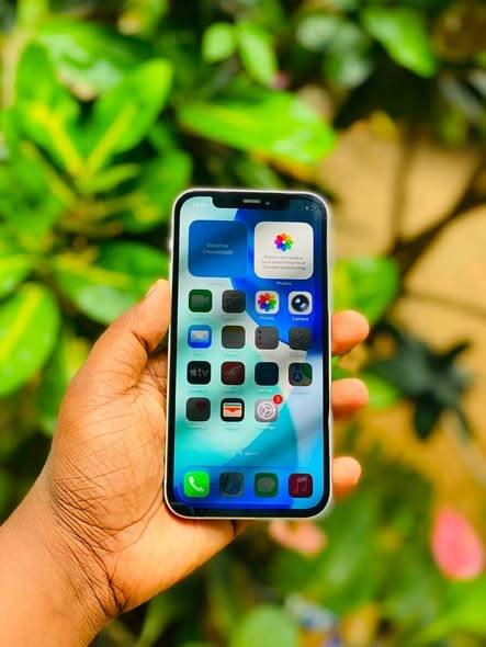 IPHONE 12