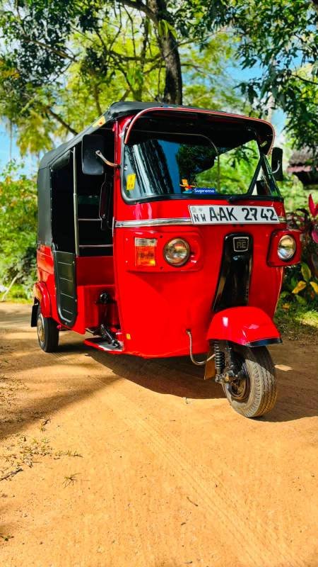 Bajaj threeweel for sale