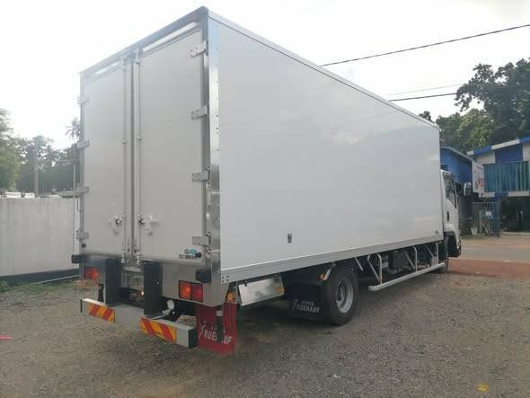 Isuzu Forward 21.5 Feet Japan Lorry
