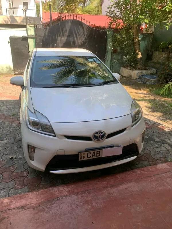 TOYOTO PRIUS 2012