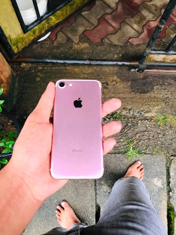 Apple phone for sale