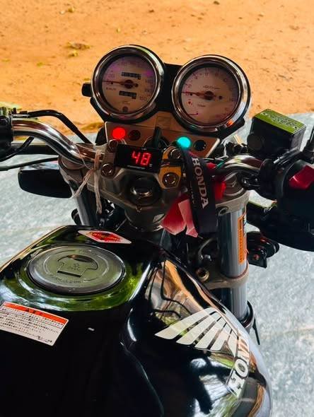 Honda hornet 250 CH115