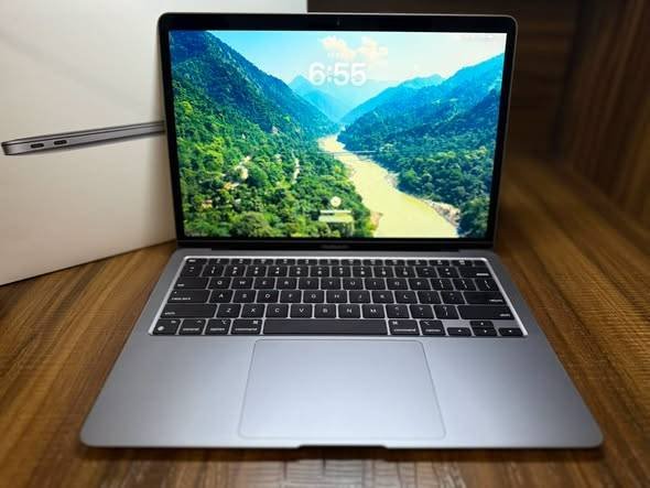 Used l Apple MacBook Air l Year 2020 Late l M1 Chip l Model A2337 l Battery Health 98%