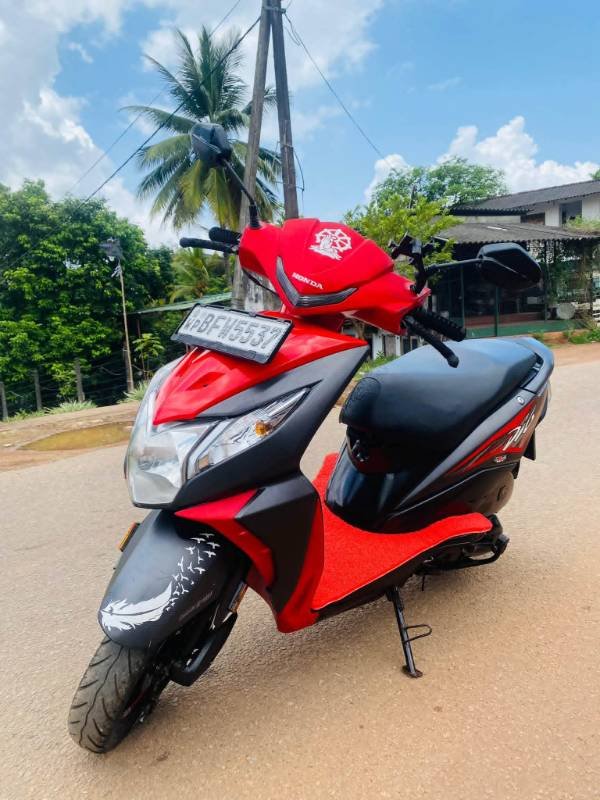 Model - HONDA DIO 2017