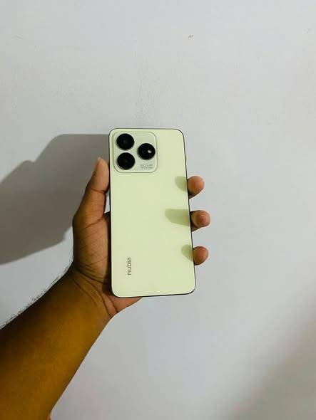 Nubia V60 256gb