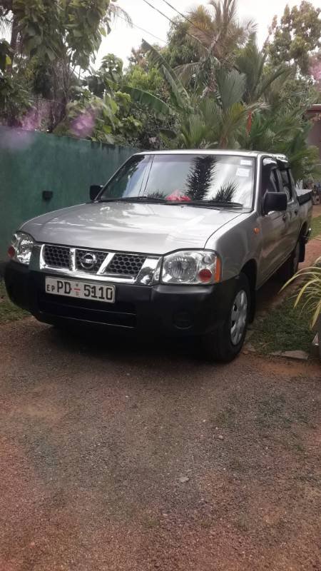 NISSAN D22  2wd Double cab for sale