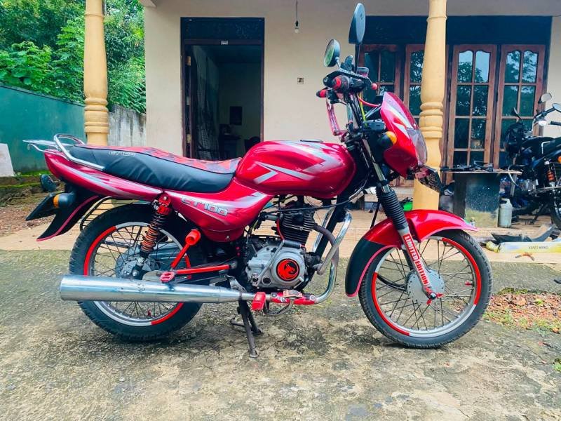 බජාජ් CT 100