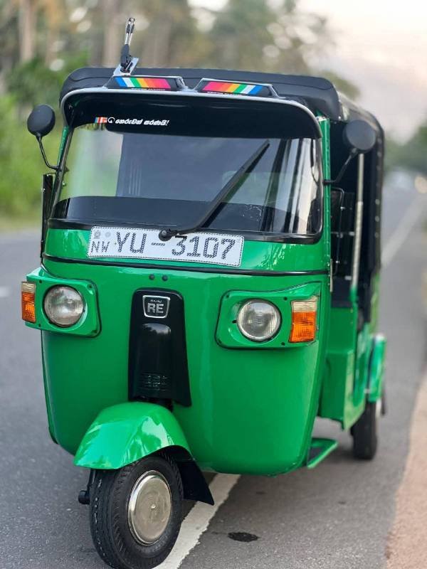 Bajaj threeweel for sale