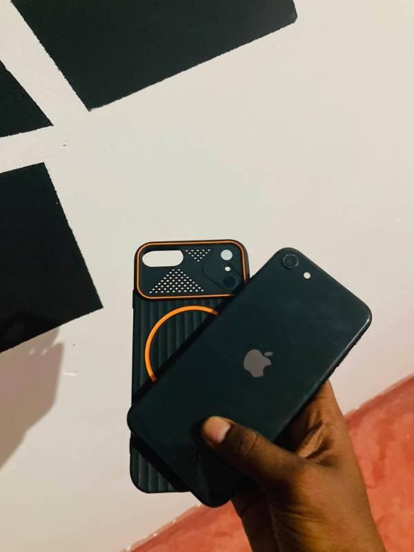 I phone se2 for sale