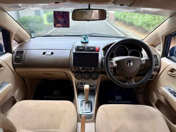 Honda Fit Aria (City) GD8 2003