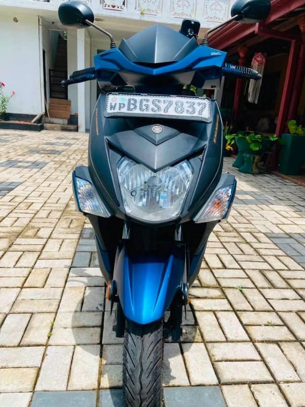 Yamaha ray zr disc model