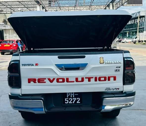 Toyota Hilux Revo 2016